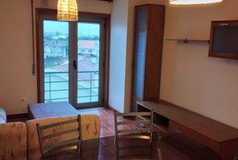 Apartamento T0+1 junto ao Centro Comercial Glicínias