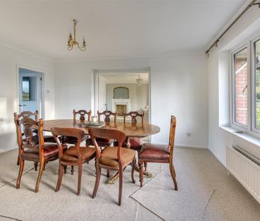 4 bedroom detached house to rent - Photo 5