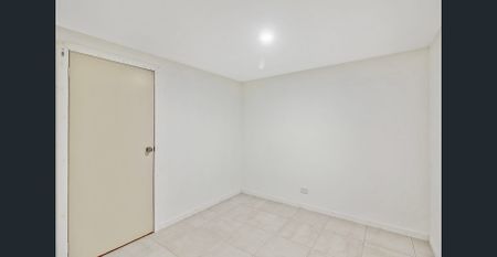 Cozy Dual Family Living in Woodridge, QLD! - Photo 5