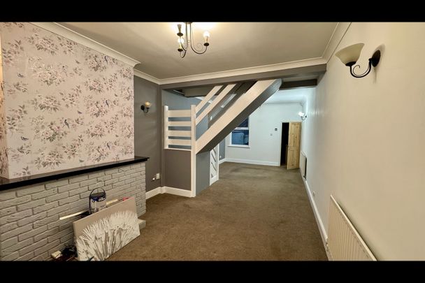 2 Bed Terraced House, Tudor Road, LE3 - Photo 1