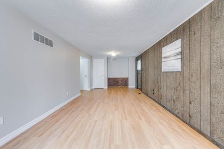 For Lease - 2835 Hollington Crescent Unit# (Lower), Mississauga, Ontario - Photo 2