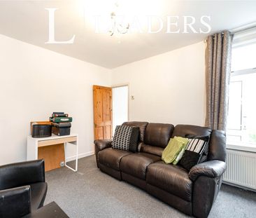 3 bedroom house to rent Percy Road, Southsea, PO4 - Photo 2