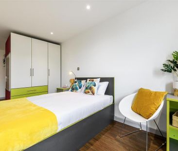 1 bedroom in a flat share to rent - Photo 3