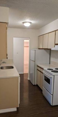 1 Bedroom on Kits Point with new kitchen - Photo 1