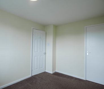 3 bedroom detached to let - Photo 2