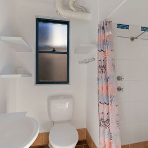 For Rent: Charming Granny Flat - Photo 2