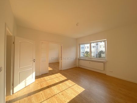 Sanierte 3-Zimmer Wohnung im Hansaviertel - Dielenboden, Loggia - Foto 2