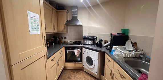 Loates Lane, WATFORD - Photo 2