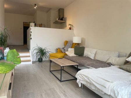 Recent gelijkvloers appartement ca. 93m2 met 2 slaapkamers, grote tuin en kelder. - Photo 2