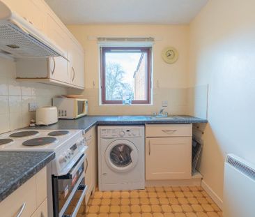 1 bedroom flat to rent - Photo 6