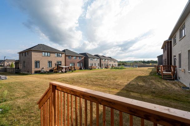 For Lease - 5 Bayberry Drive, Adjala-Tosorontio, Ontario - Photo 1