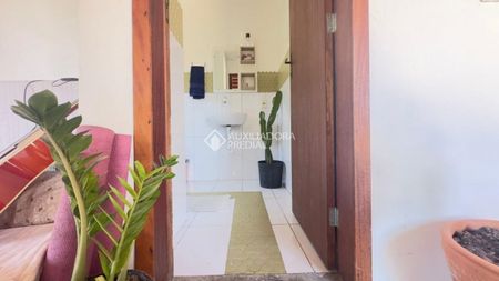 Casa em Condomínio com 1 quarto e 50m² para alugar em São João do Rio Vermelho, Florianópolis. - Foto 5