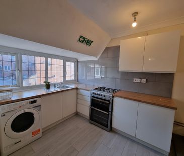 6 Bed Student Accommodation - Photo 3