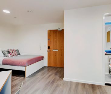 Platinum Studio - Photo 5