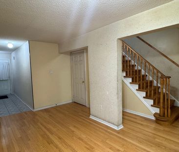 For Lease - 122 Olympia Crescent, Brampton, Ontario - Photo 2