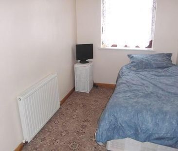 4 bedroom terraced house to rent - Photo 4