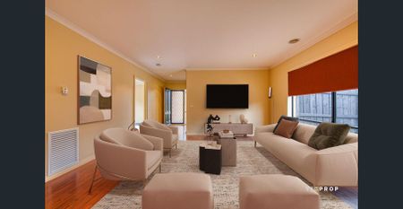 Spacious Family Living in Prime Beaconsfield Pocket - Photo 2