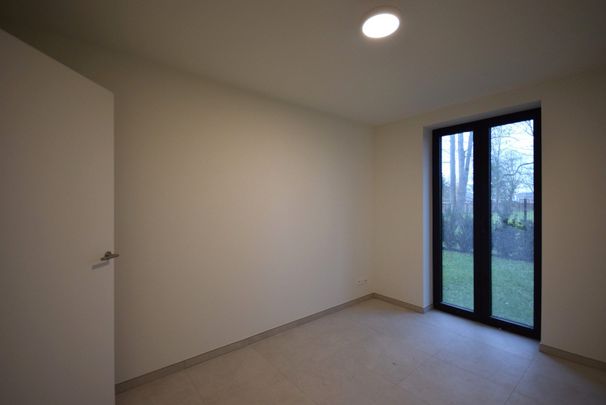 Nieuwbouw appartement op het gelijkvloers met twee slaapkamers en tuin in Oostakker - Photo 1