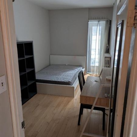 Grand 5 1/2 à Montréal Bien située - Photo 4