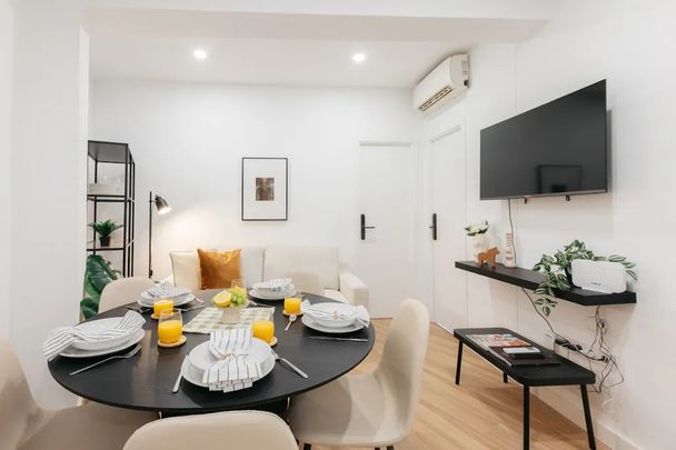 Plaça dArtur Piera, Valencia, Valencian Community 46018 - Photo 1