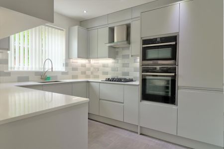 3 bedroom terraced house to rent - Photo 4