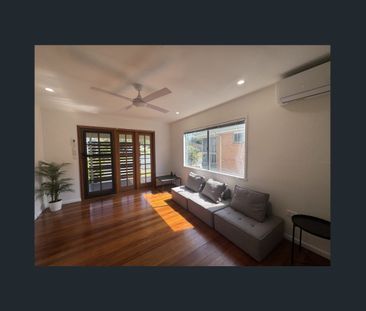 Three-Bedroom Home with Pool in Southport - Photo 1