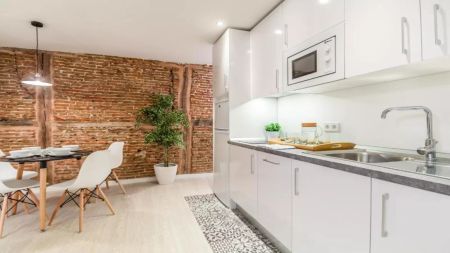 2-bedroom apartment for rent in Sol, Madrid - Photo 5