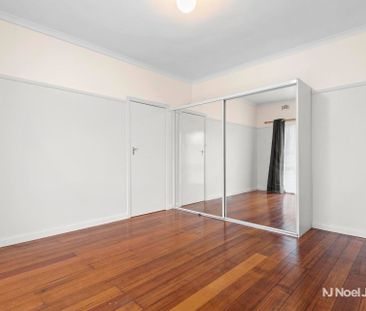 54 Hamilton Road, BAYSWATER NORTH - Photo 2