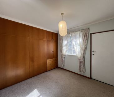 8 Wells Gardens,, Griffith ACT 2603 - House For Rent | Domain - Photo 6
