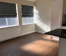 1 Bed Flat, Brighton Road, CR2 - Photo 1