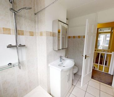 3 bedroom ground floor maisonette to rent - Photo 3