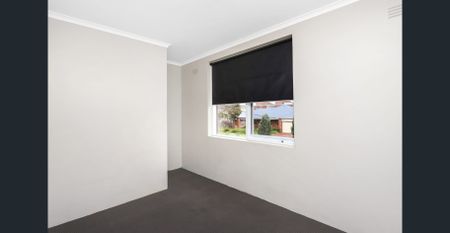 Sunny apartment in a popular pocket of Maidstone - Photo 2