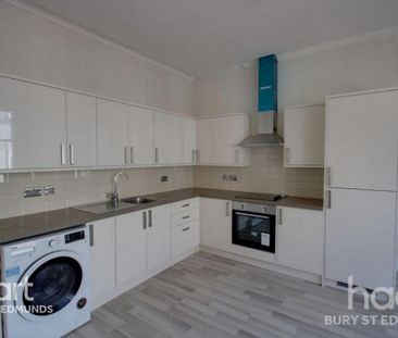 2 bedroom flat to rent - Photo 2