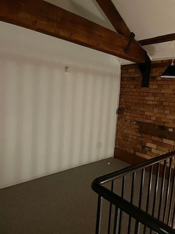 Spacious 1 bed character apartment in center city - Photo 5