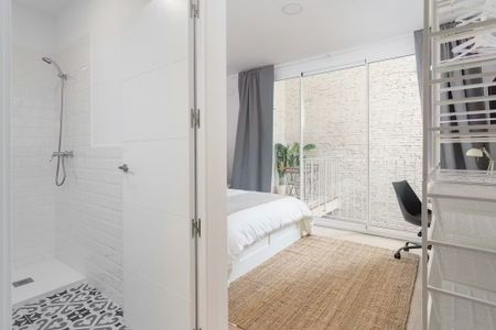 Carrer del Carme, Barcelona, Catalonia 08001 - Photo 4