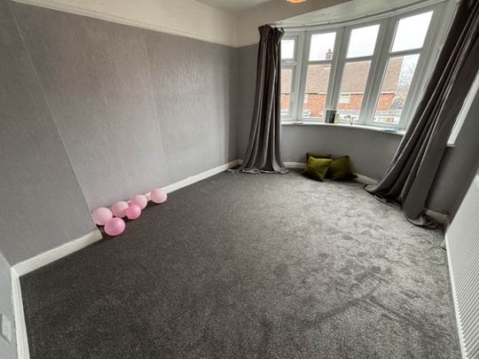 Price £1,400 pcm - Available 20/03/2025 - Unfurnished - Photo 1