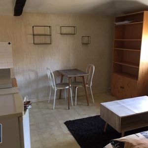 Location Appartement 1 pièce 23m² BOURG EN BRESSE 01000 - Photo 2