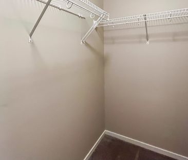 Sunlit 3 Storey End Unit Townhouse - Photo 6