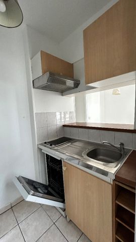 Location Appartement 2 pièces 31m² - Photo 3