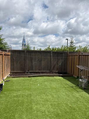 For Lease - 3 Vanhorne Close, Brampton, Ontario - Photo 1