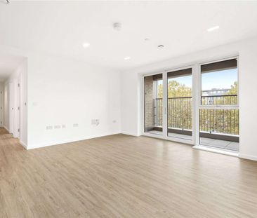 A beautifully presented two-bedroom apartment - Photo 2