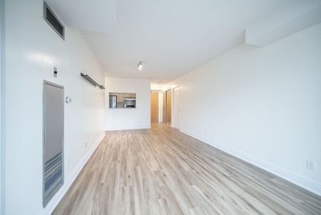 For Lease - 238 Doris Avenue Unit# 911, Toronto, Ontario - Photo 3