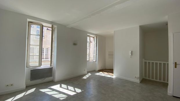 Location Appartement 3 pièces 65m² LA ROCHELLE 17000 - Photo 1