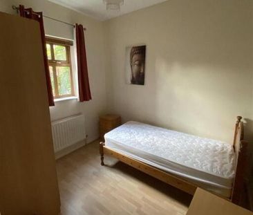 14 The Cloisters, Belfast, BT7 1GD - Photo 2