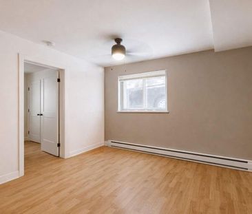 2½ tranquille rénové | WiFi, rangement et sécurité 24h inclus - Photo 1