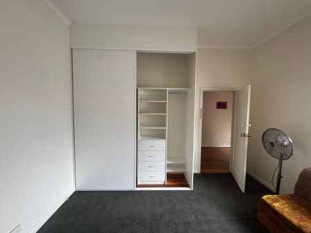 Thornbury - Photo 4