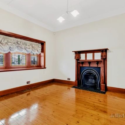 4 Bed, 1 Bath - Photo 1