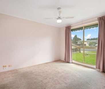 Beautifully presented family home with space, privacy & entertainin... - Photo 6