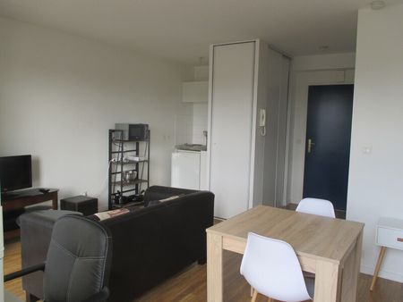 Location Appartement 1 pièce 30m² ORLEANS 45100 - Photo 3