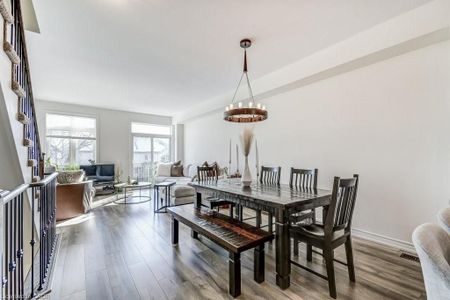 For Lease - 2362 Treversh Common, Burlington, Ontario - Photo 3